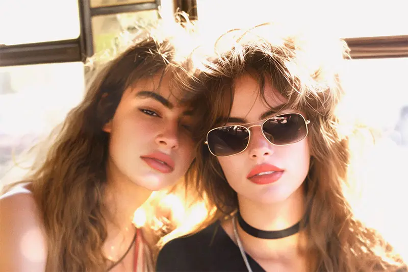 GvvZ96iD-dreamy-glowing-photo-effect